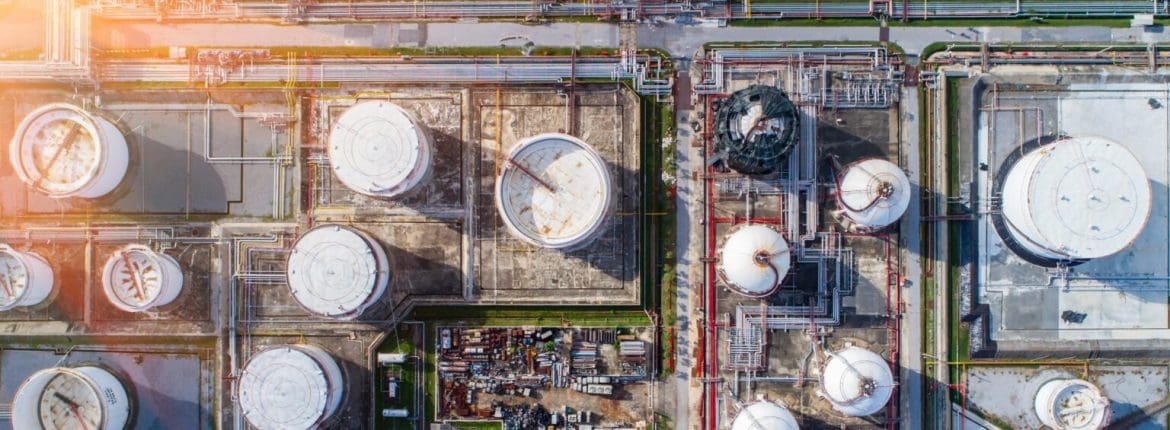 Are manufacturing data management practices converging with plant engineering? 1 manufacturing data management