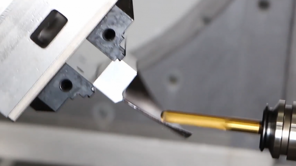 Closed-loop Adaptive Machining using NX CAM 4 Grob CNC Machine Tool Adaptive Machining.